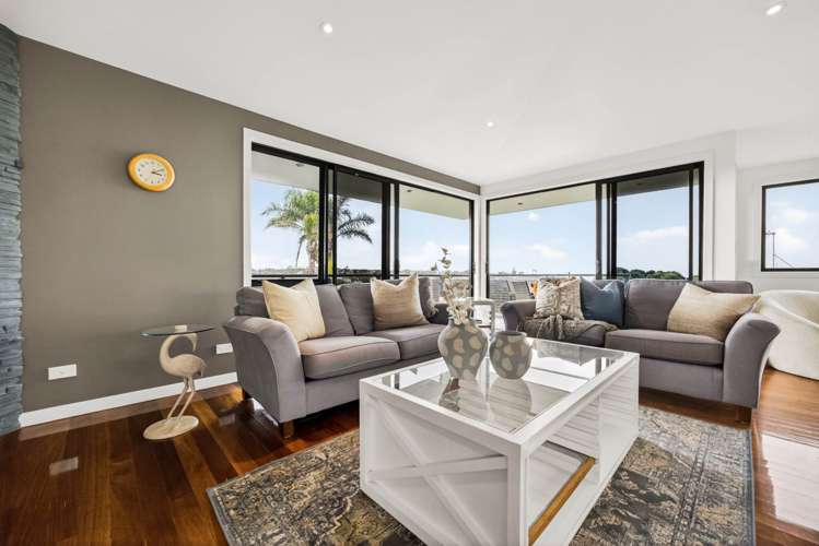 9a Scarboro Terrace Murrays Bay_8