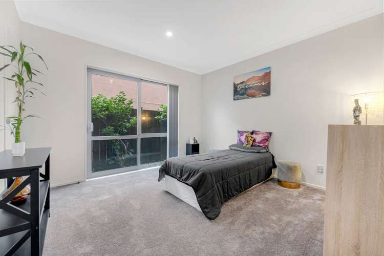 54 Springside Drive Flat Bush_15