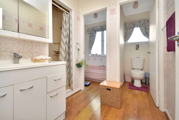 8 Hobsonville Road West Harbour_10