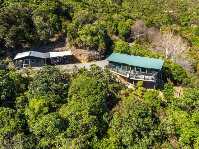 215 Queen Charlotte Drive Havelock_2