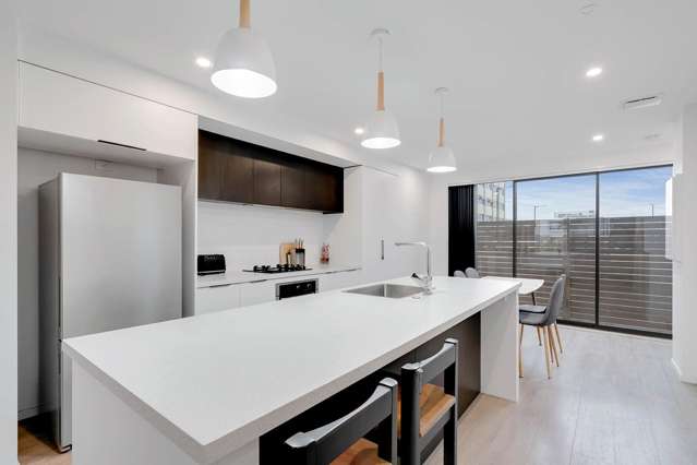 3/182 London Street 10463_3