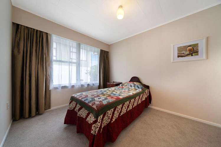 Flat 2/7 Windermere Crescent Blockhouse Bay_11