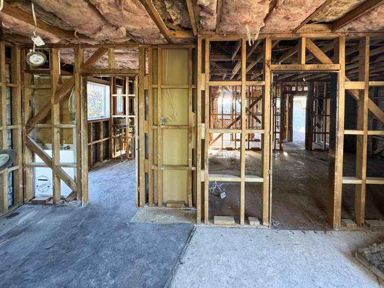 17 Roberts Road Hei Hei_2