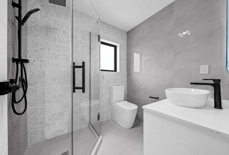 4C & 4D Glenmore Road Sunnyhills_8