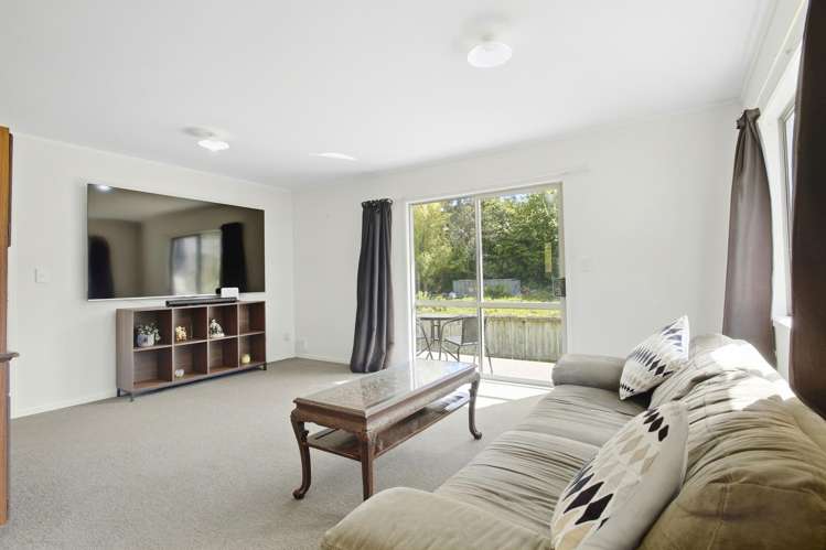 2 Hughan Craig Place_3