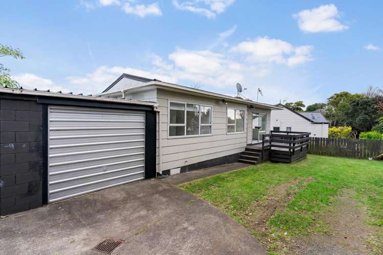 2/42 Moncrieff Avenue_0