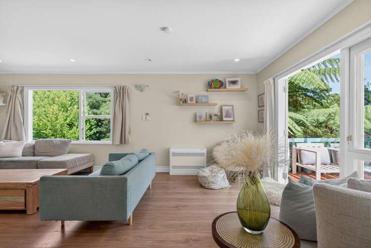 5 Tiniroa Grove Silverstream_8