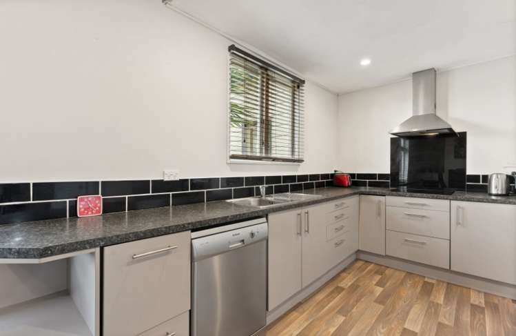 85 Monrad Street Highbury_6