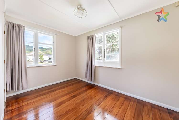 66 Wilkie Crescent Naenae_19