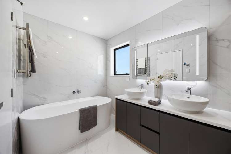 11 Mill Hill Close Flat Bush_31