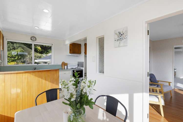 39 Tweed Road Papakowhai_9