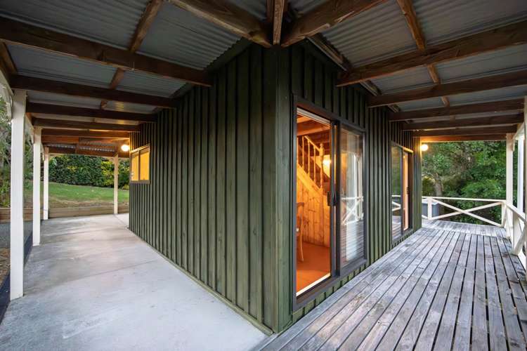 21 Mariners Grove Algies Bay_21