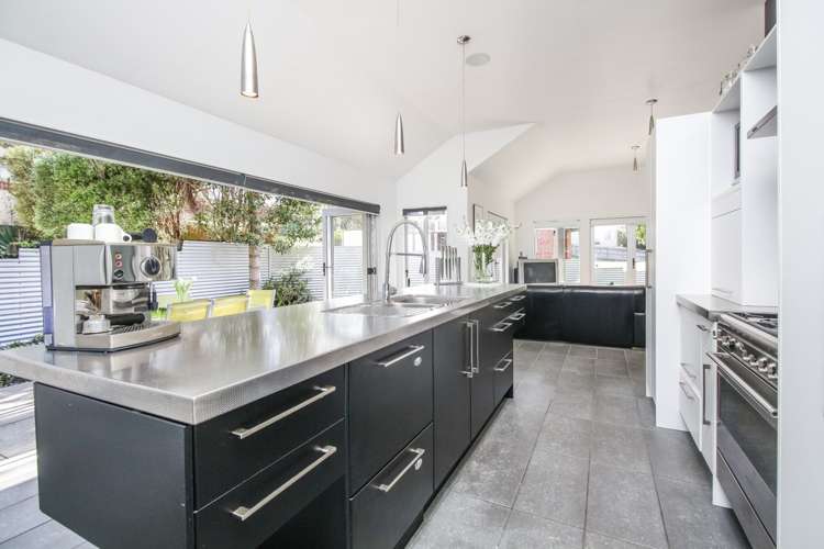 41 Raymond Terrace Northcote_7