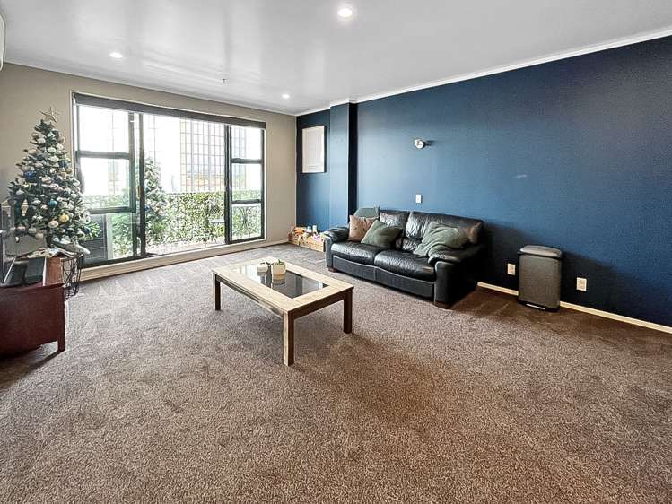 3a/6 Queen Street Palmerston North Central_3