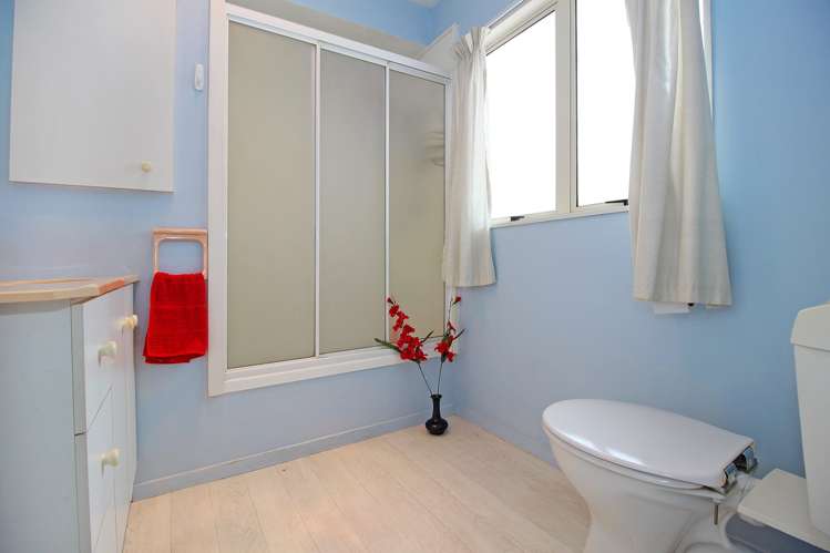 2/5 Juvena Place Clover Park_6