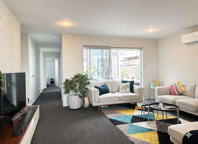 Well-Maintained 3-Bedroom Home in McLennan Park