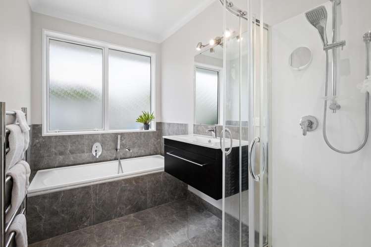 15 Lydiard Place Beachlands_14