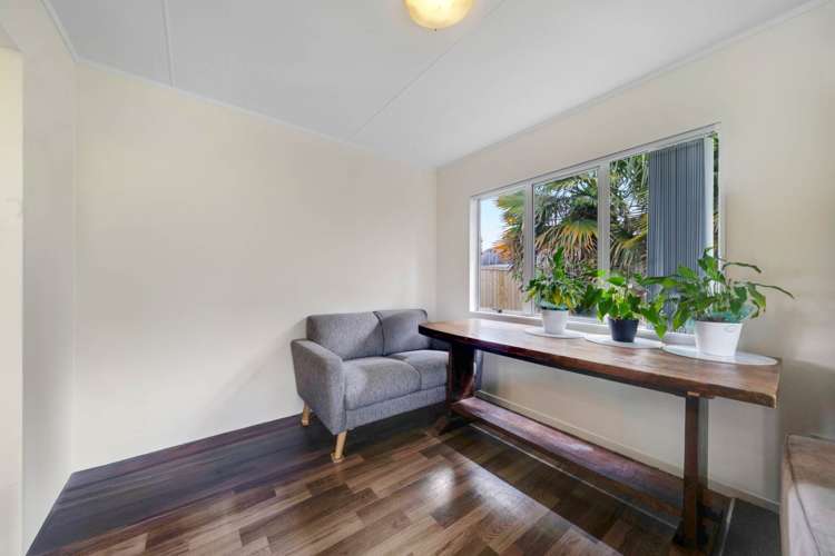 7 Oreti Place Clover Park_3