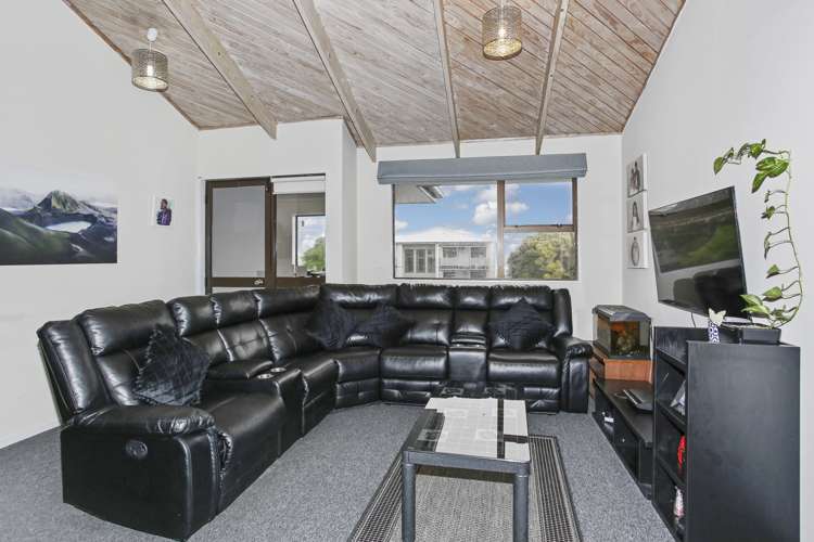 608c Massey Road Mangere_14