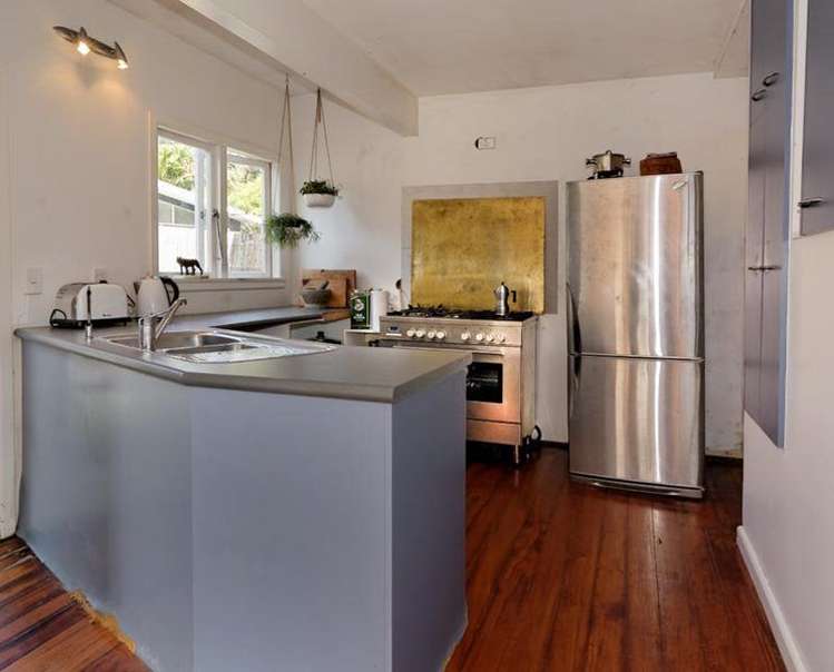 50 Derwent Crescent Titirangi_6