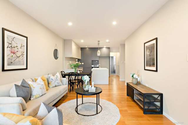 2/69 Lake Road Devonport_2