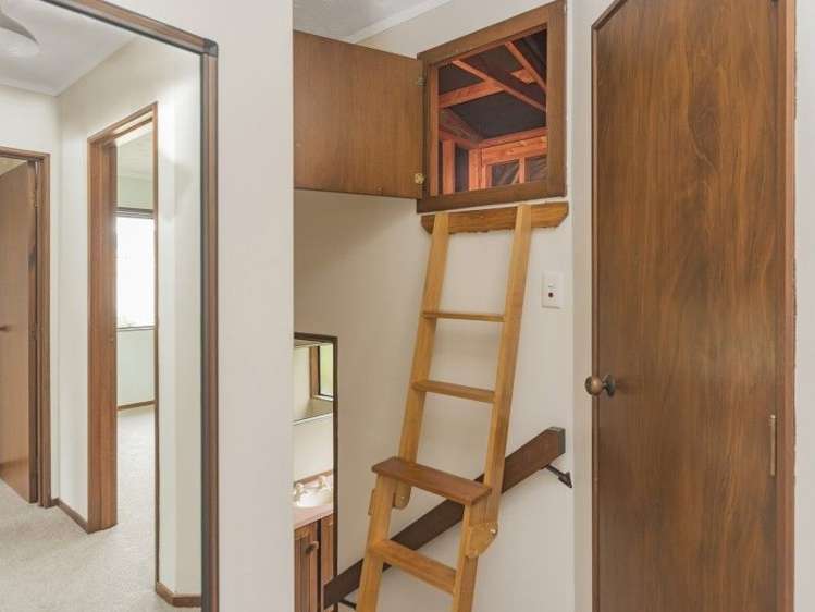 46 Farnham Drive Richmond_15