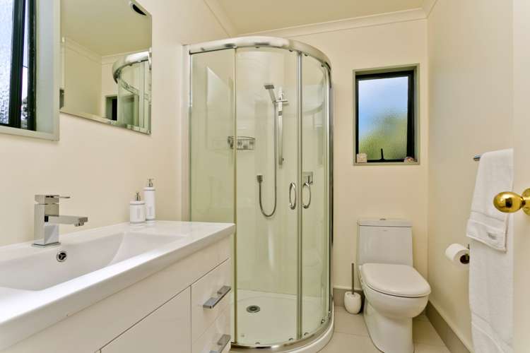 2/84 Lake Road Northcote_12