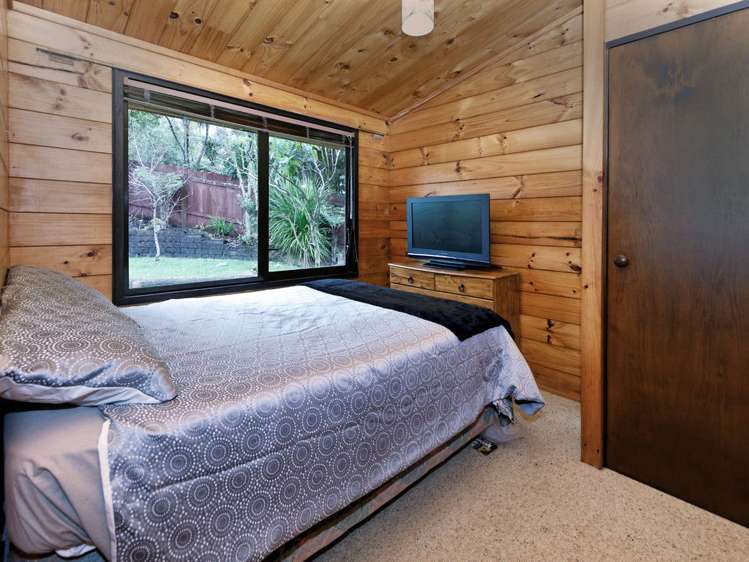 32 Longfellow Parade Glen Eden_12