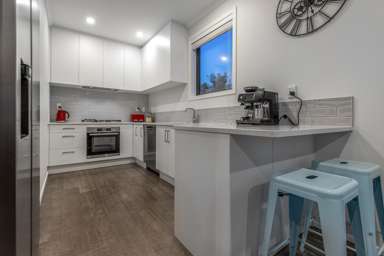 3 Koreke Close_1
