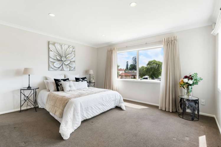 30 Erne Crescent East Tamaki_17