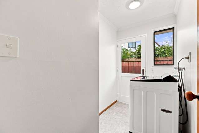 2/75 Spencer Street Addington_2