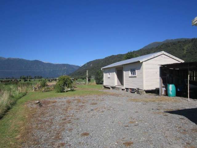 22 Wanganui Flat Road Harihari_3