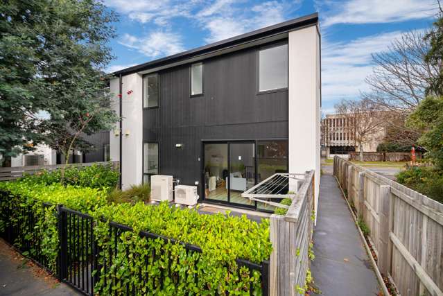 4/36 Creyke Road Ilam_2