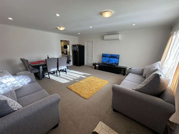 3 Dunbarton Dr Ranui_1