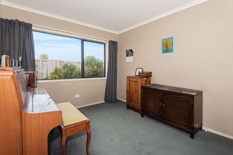 29 Roderick Place Onerahi_10