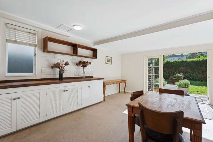 29 Queens Parade Devonport_37