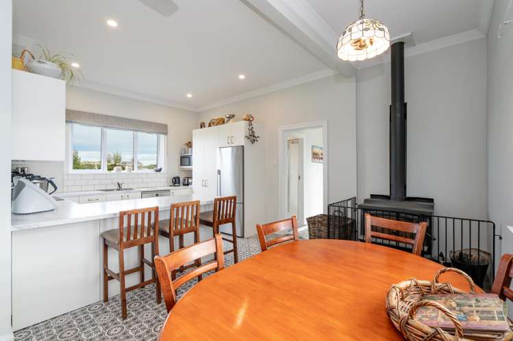 411 Flora Road East_3