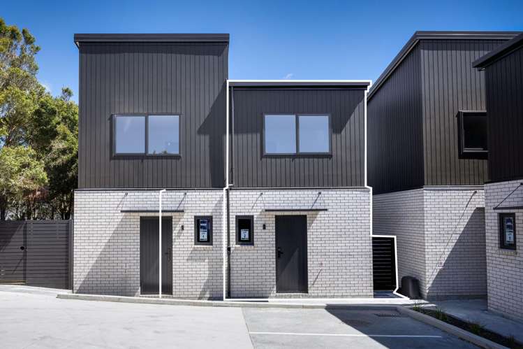 2/96 Bluebird Crescent_0