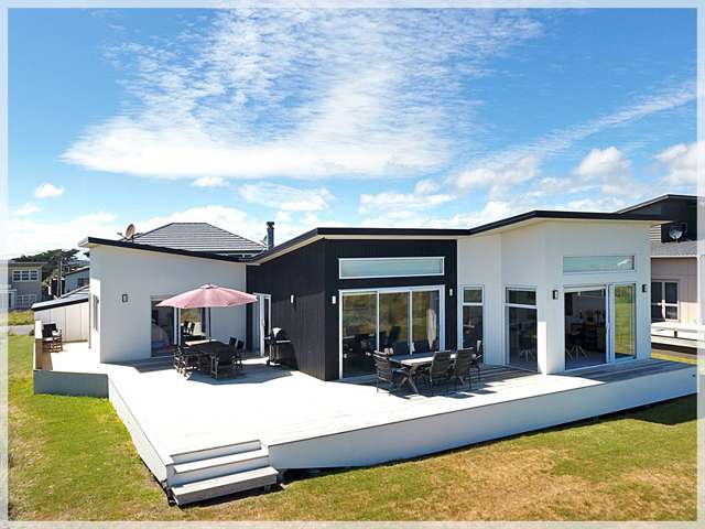 6a Marine Parade South Foxton Beach_2