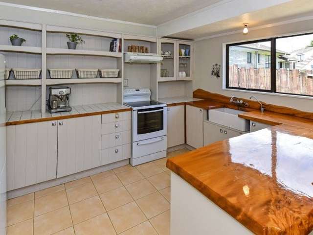 143 Everglade Drive Totara Heights_1