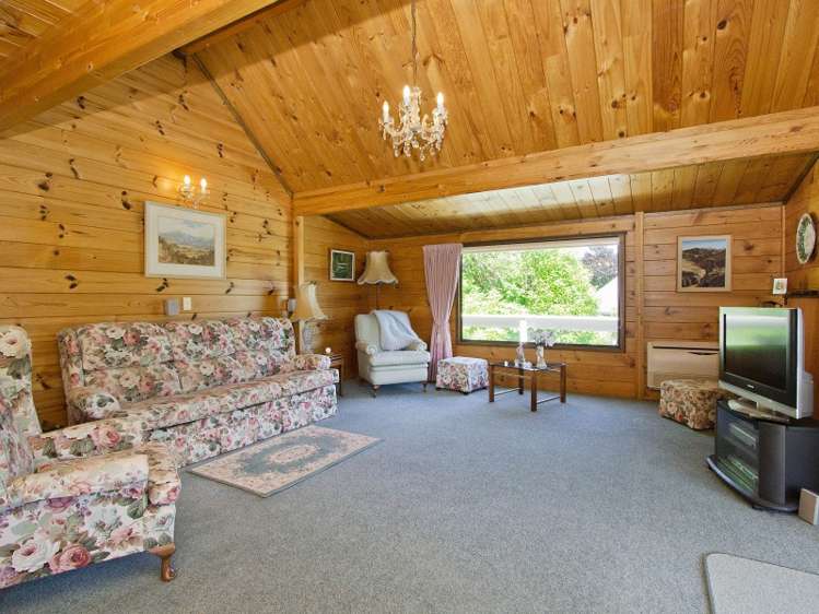 72a Hine Road Wainuiomata_6