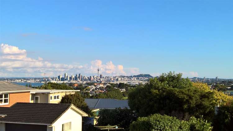 4/7 Lydia Avenue Northcote_14