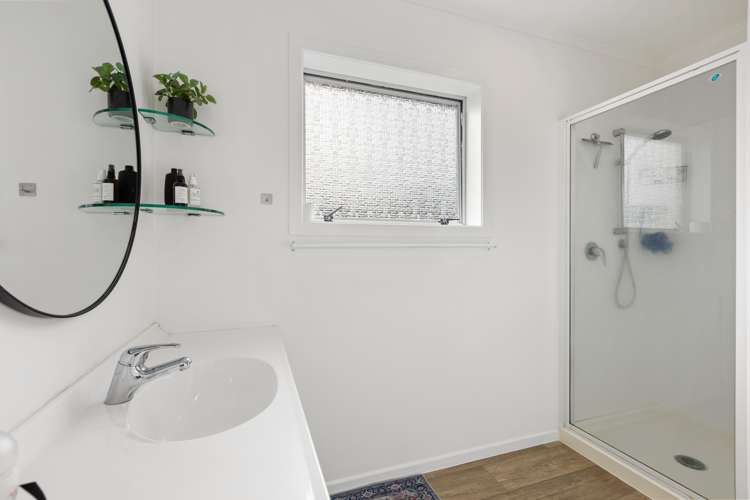 29a Doment Crescent Orewa_13