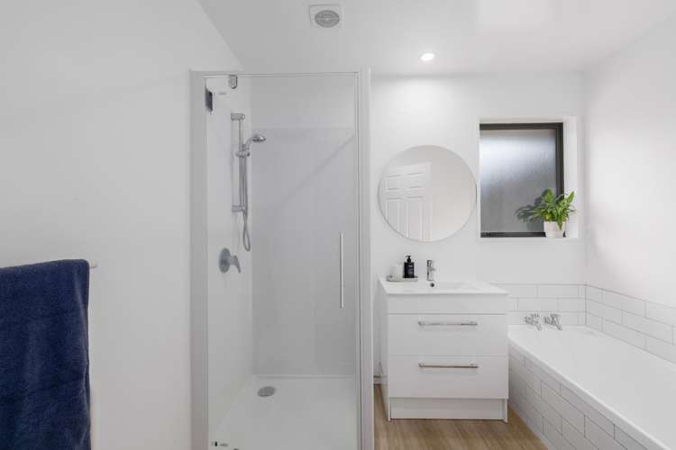 15 Farquhars Road Redwood_13