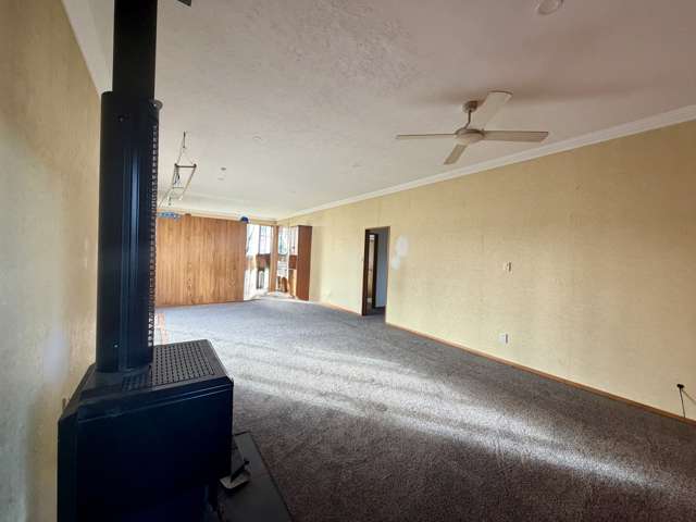 610 Grove Bush Woodlands Road Mabel Bush_3