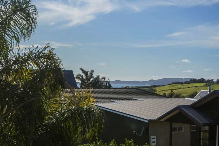 55 Athol Place Algies Bay_11