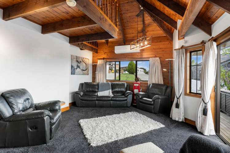 11 Higham Ferrers Place Red Beach_19