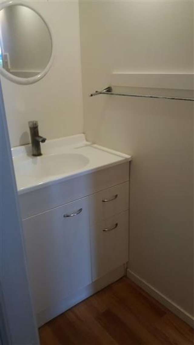 10/4 Meade Street 11074_2