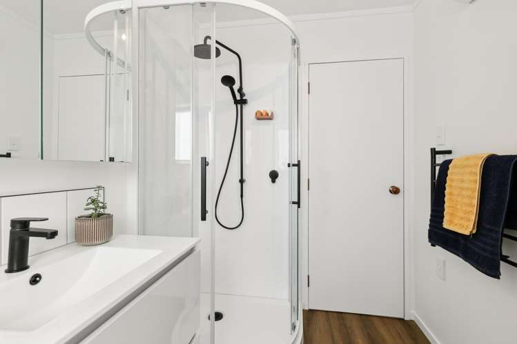 21a Mexted Terrace Tawa_14