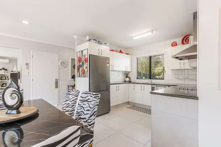  52 Hewlett Road Massey_6